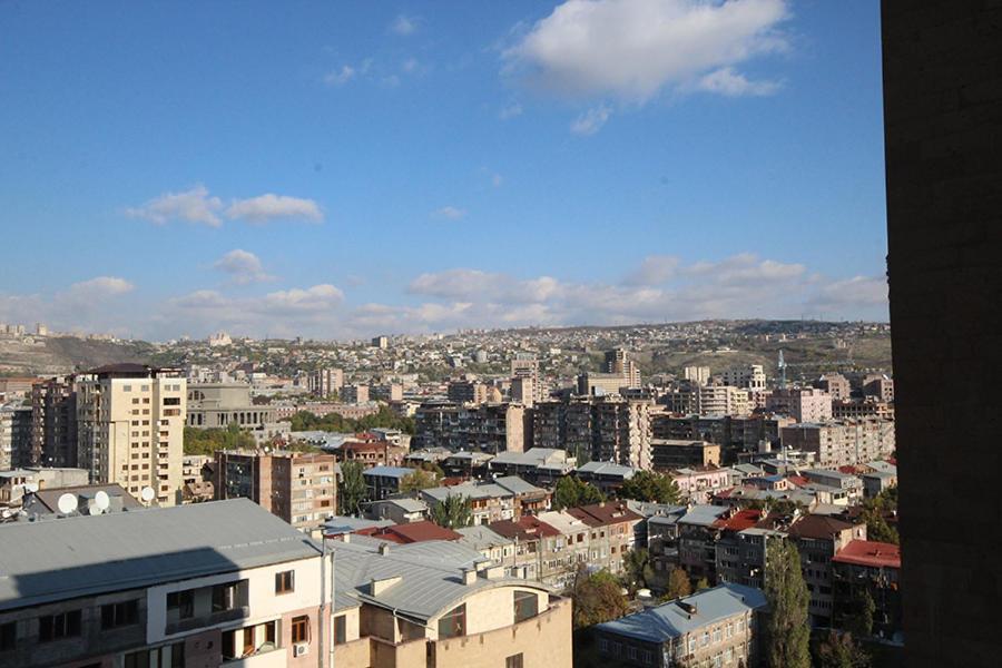 Rent Inn Yerevan On Arami Street Exterior photo